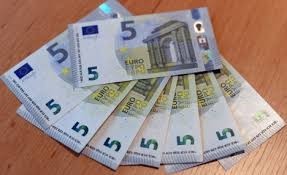 Counterfeit Euro €5